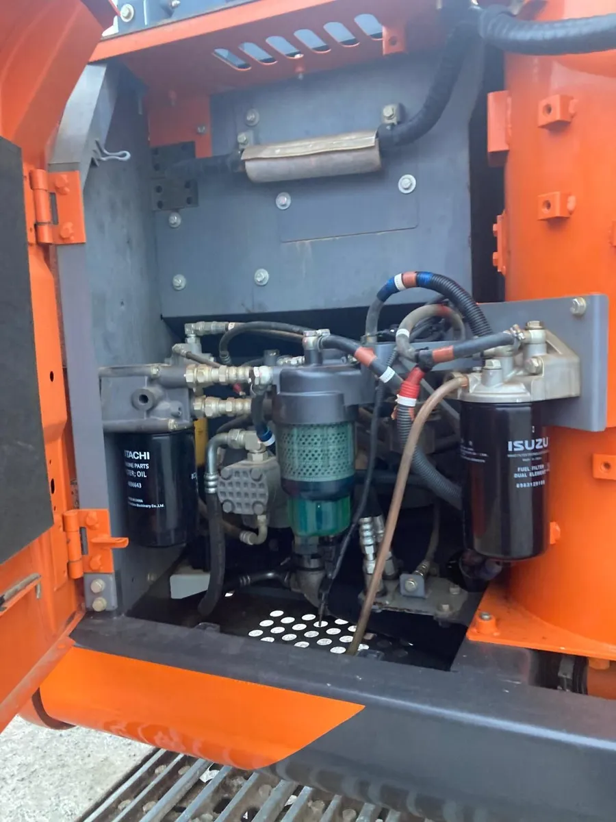 Hitachi 130/6 - Image 3