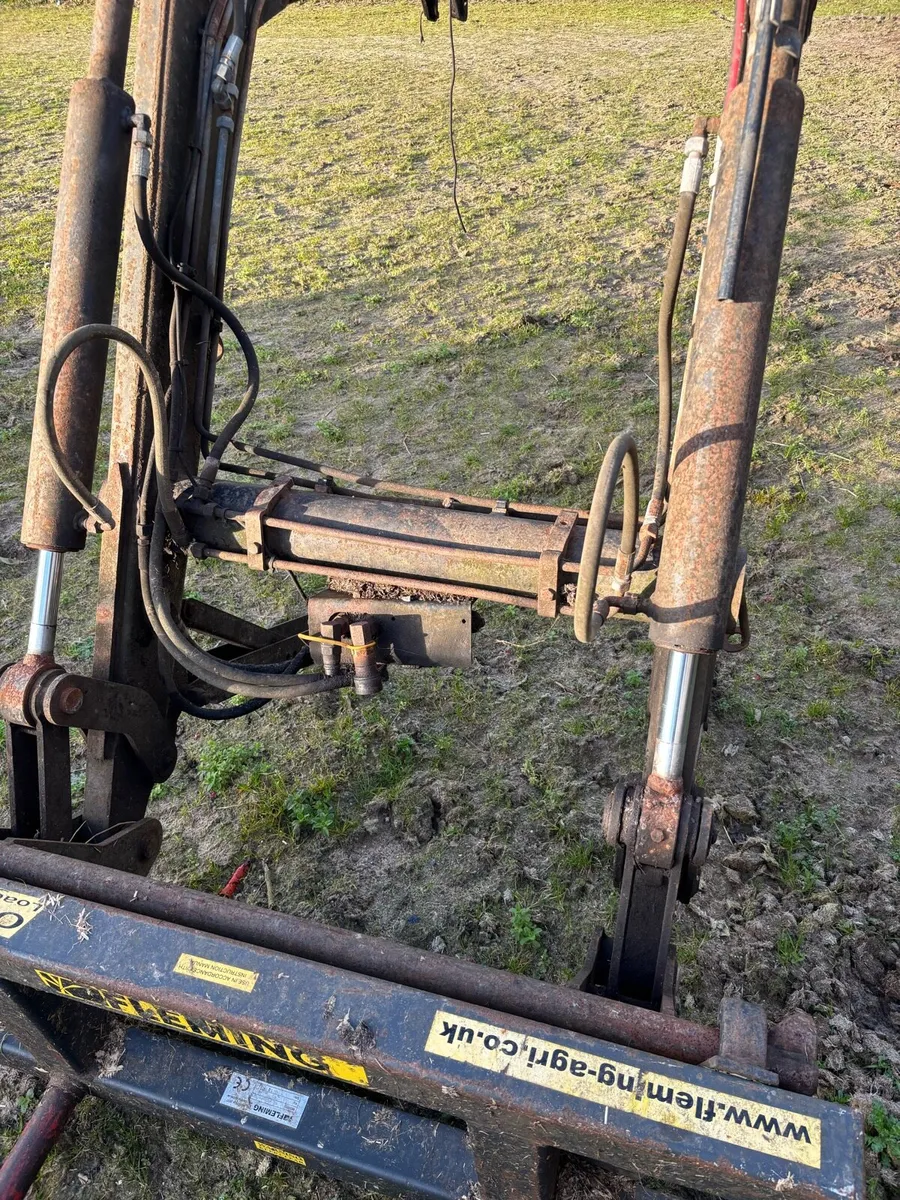 Tanco tractor front loaders - Image 4