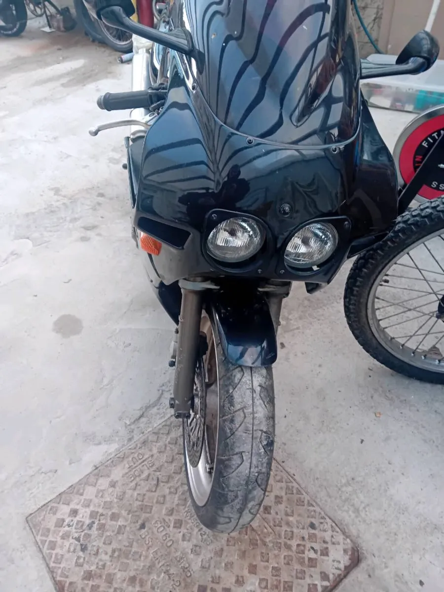 Honda cbr 400 rr - Image 1