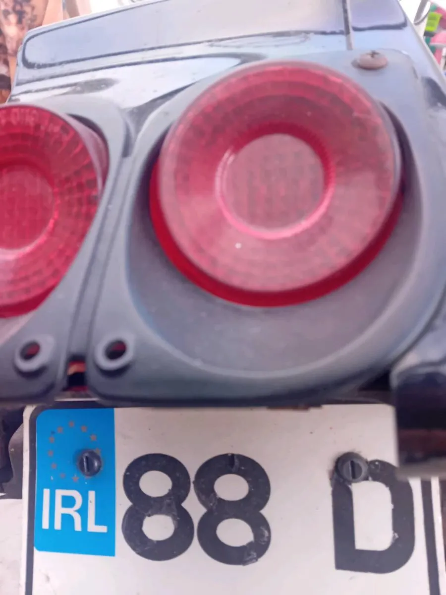 Honda cbr 400 rr - Image 2