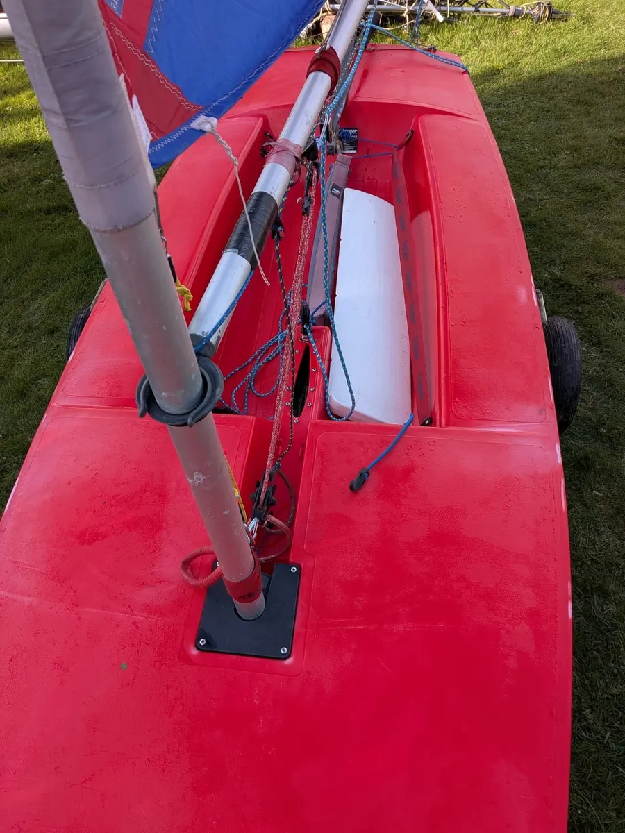 Topper Sailing Dinghy - Image 2