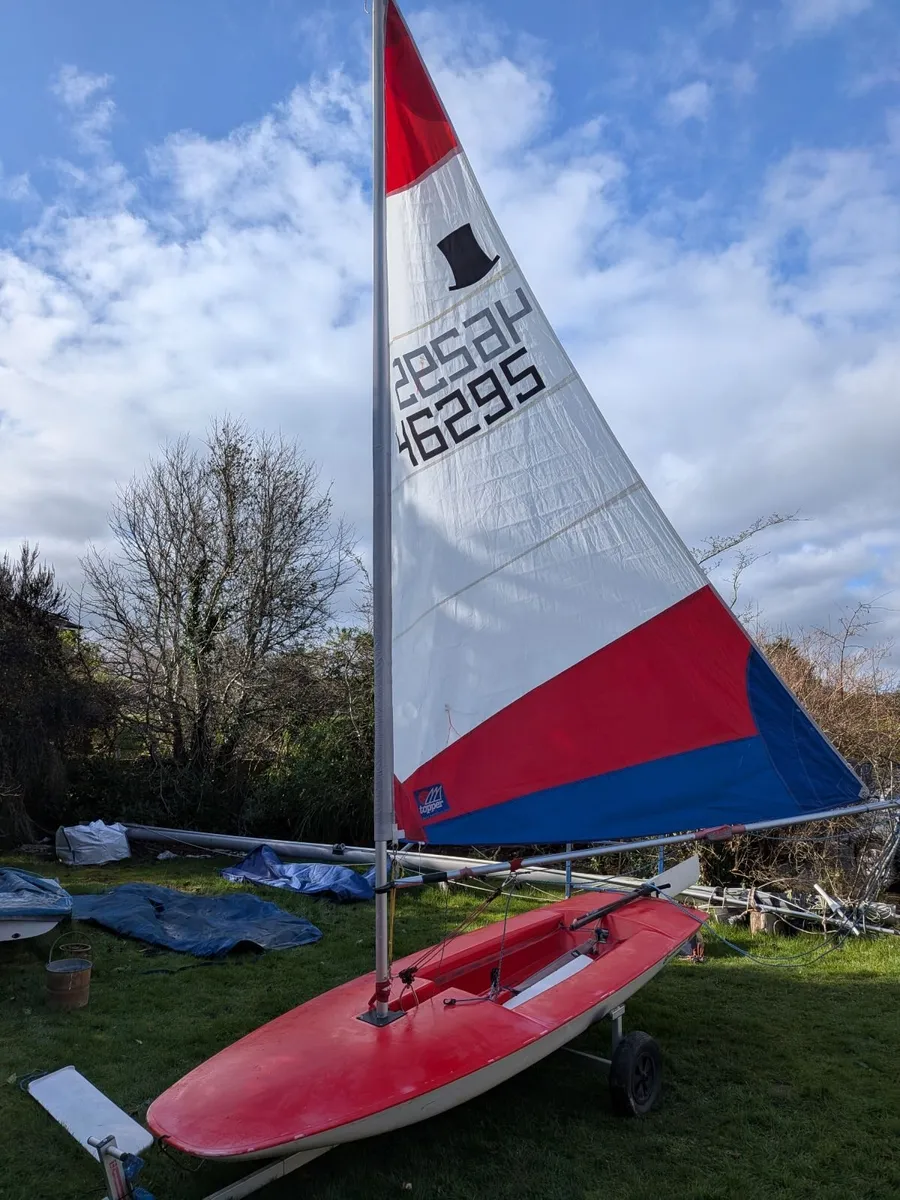 Topper Sailing Dinghy - Image 1