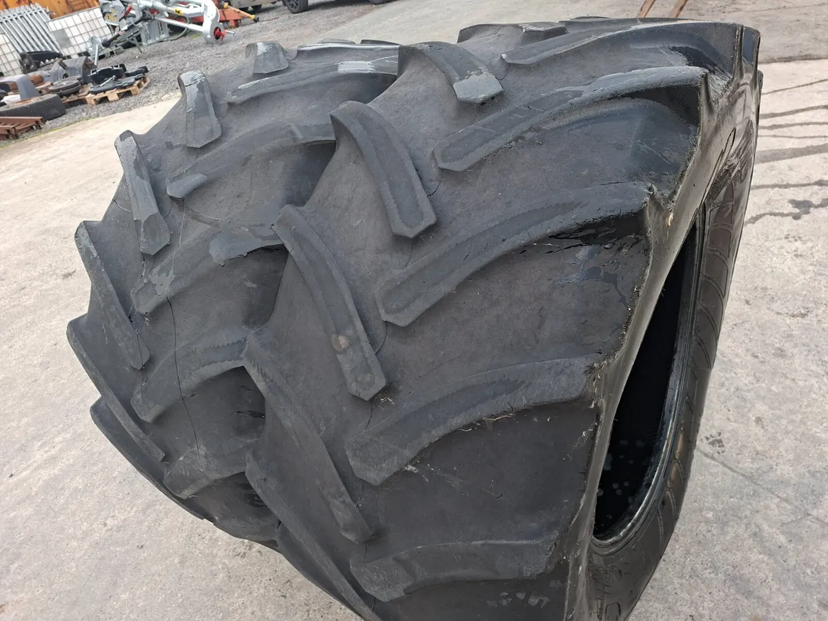 2X 600-65-28 TYRES - Image 2