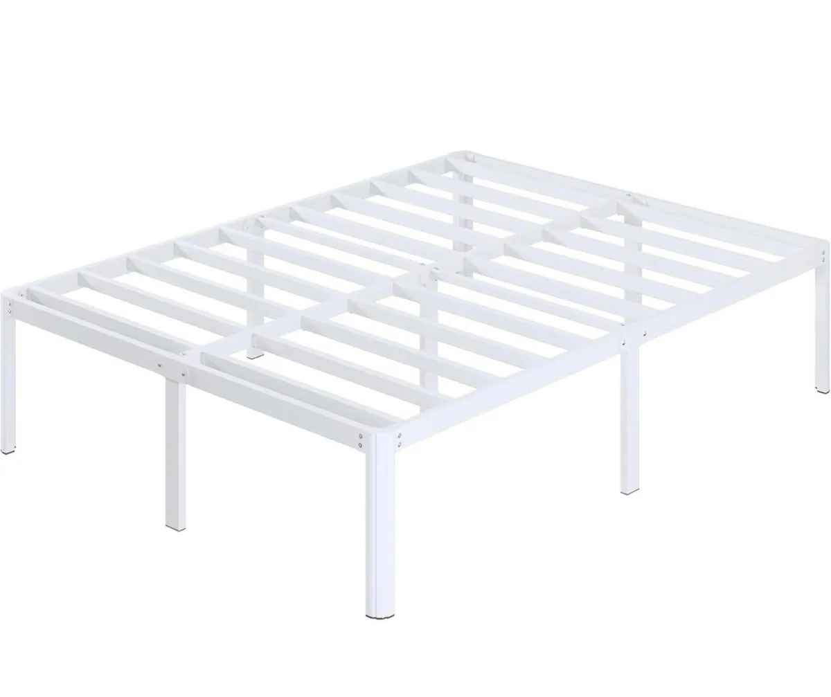 High White Double Bed Frame 4ft 6 with Rounded Cor - Image 2