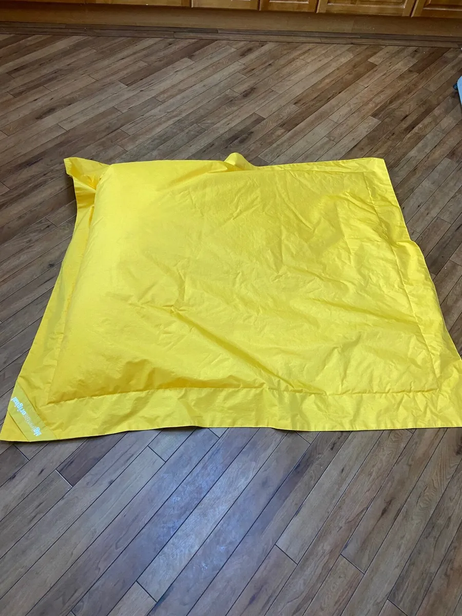 Free Big Bertha bean bag 135cm x155cm - Image 1