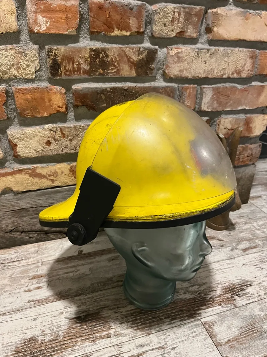 Vintage fire helmet - Image 3
