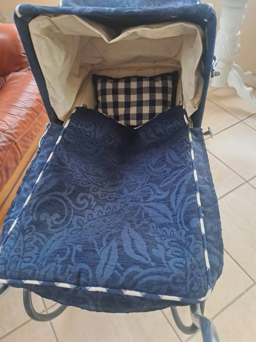 Pram - Image 3