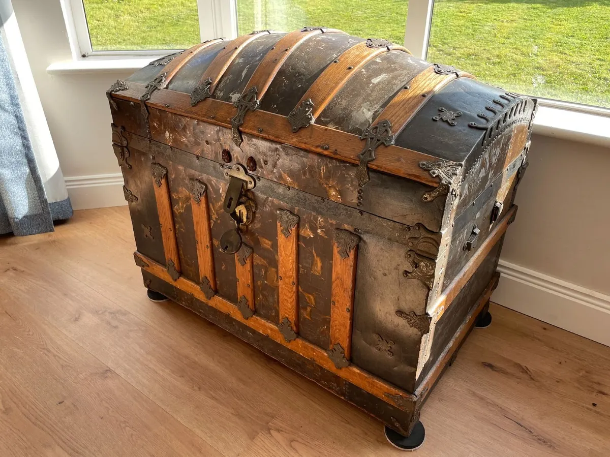 Vintage American Dome-Top Steamer Trunk / Storage - Image 1