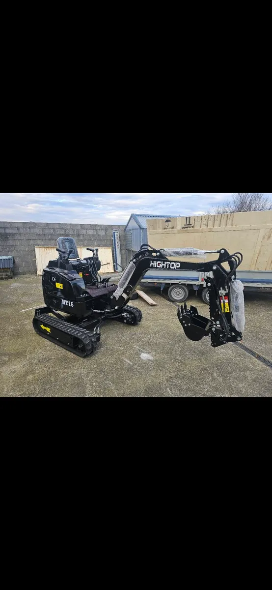 Mini excavator 1.6 t extras no vat - Image 3