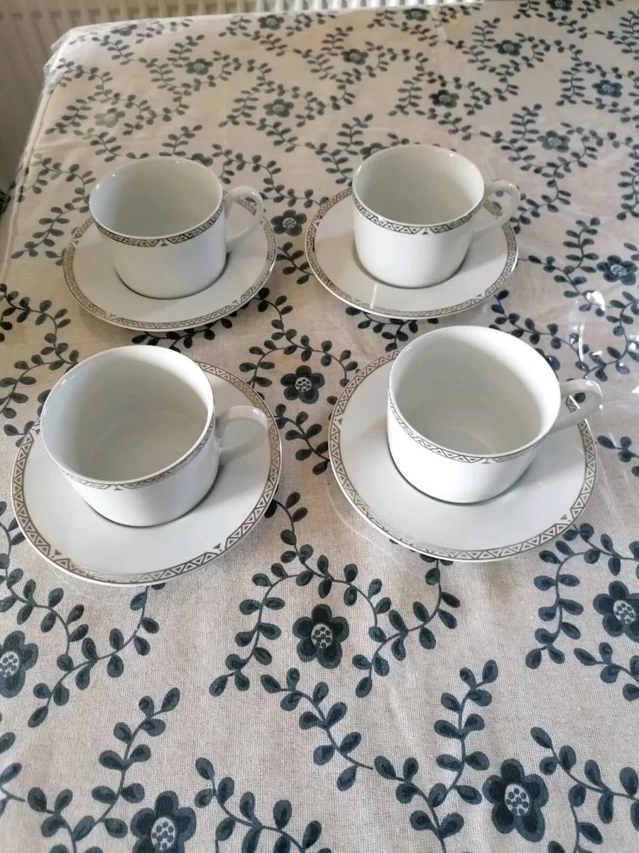 4 Royal Doulton Cups and Saucers - Image 1
