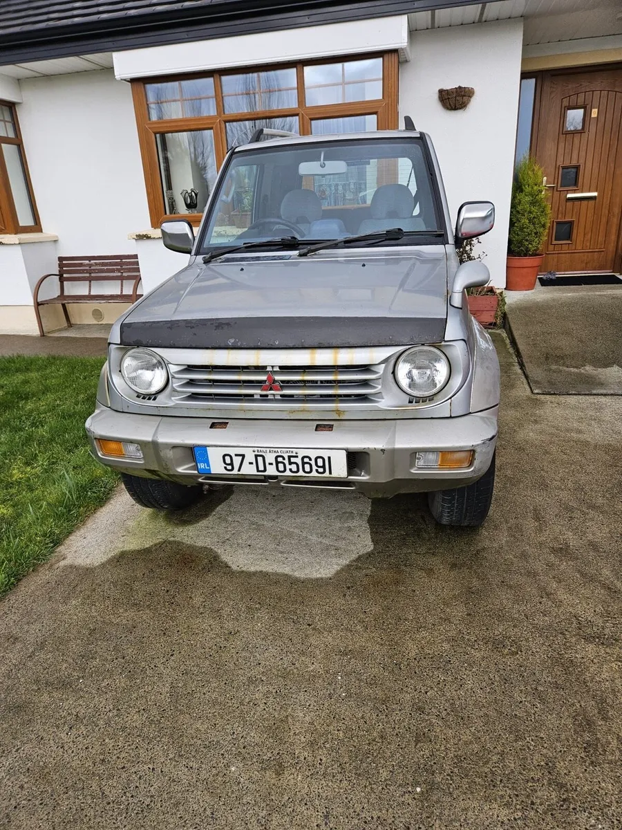 Mitsubishi Pajero Junior 4x4 - Image 1