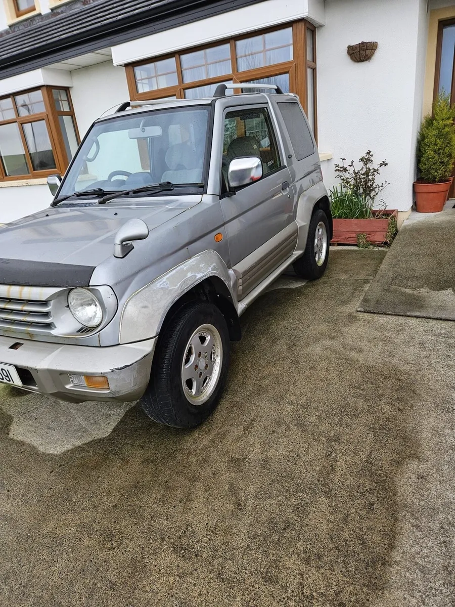 Mitsubishi Pajero Junior 4x4 - Image 4