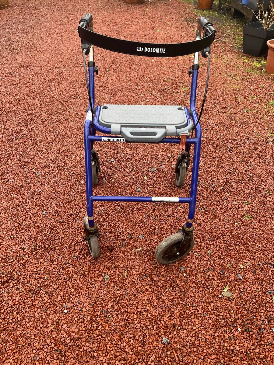 Rollator / walking aid - Image 3