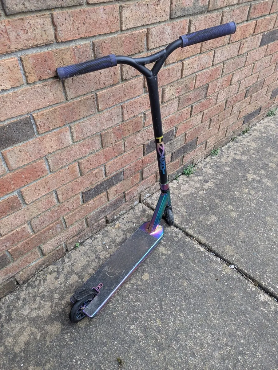 Neo-Chrome / Oil Slick Stunt Scooter - Great Condi - Image 1