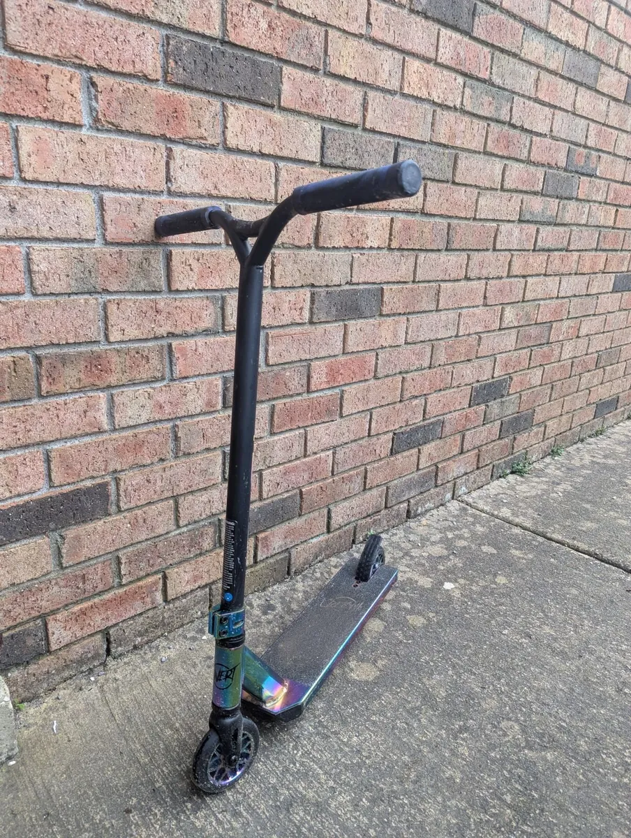 Neo-Chrome / Oil Slick Stunt Scooter - Great Condi - Image 3