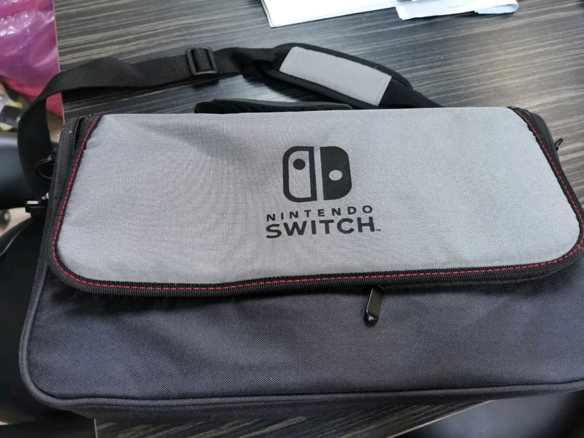 Nintendo Switch Pro carrier bag - Image 1