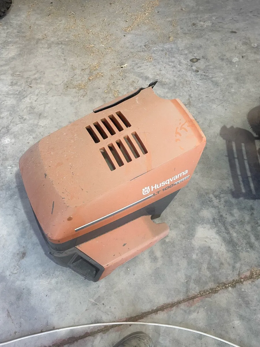 Husqvarna lawnmower - Image 4