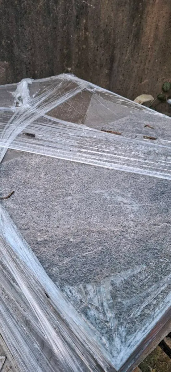 Porcelain tiles - Image 1