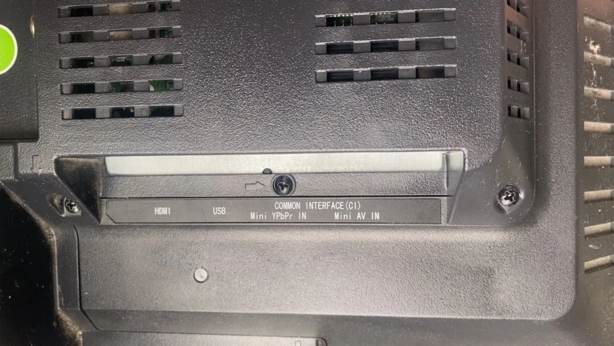 Akai 20 inch LCD TV - Image 3