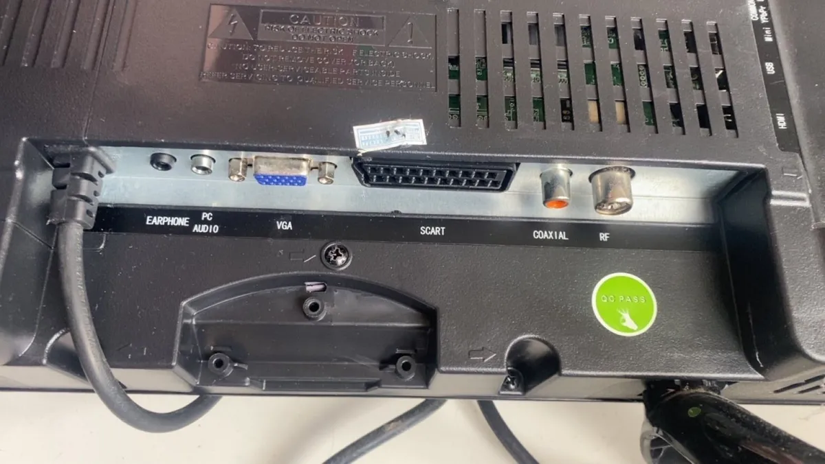 Akai 20 inch LCD TV - Image 4