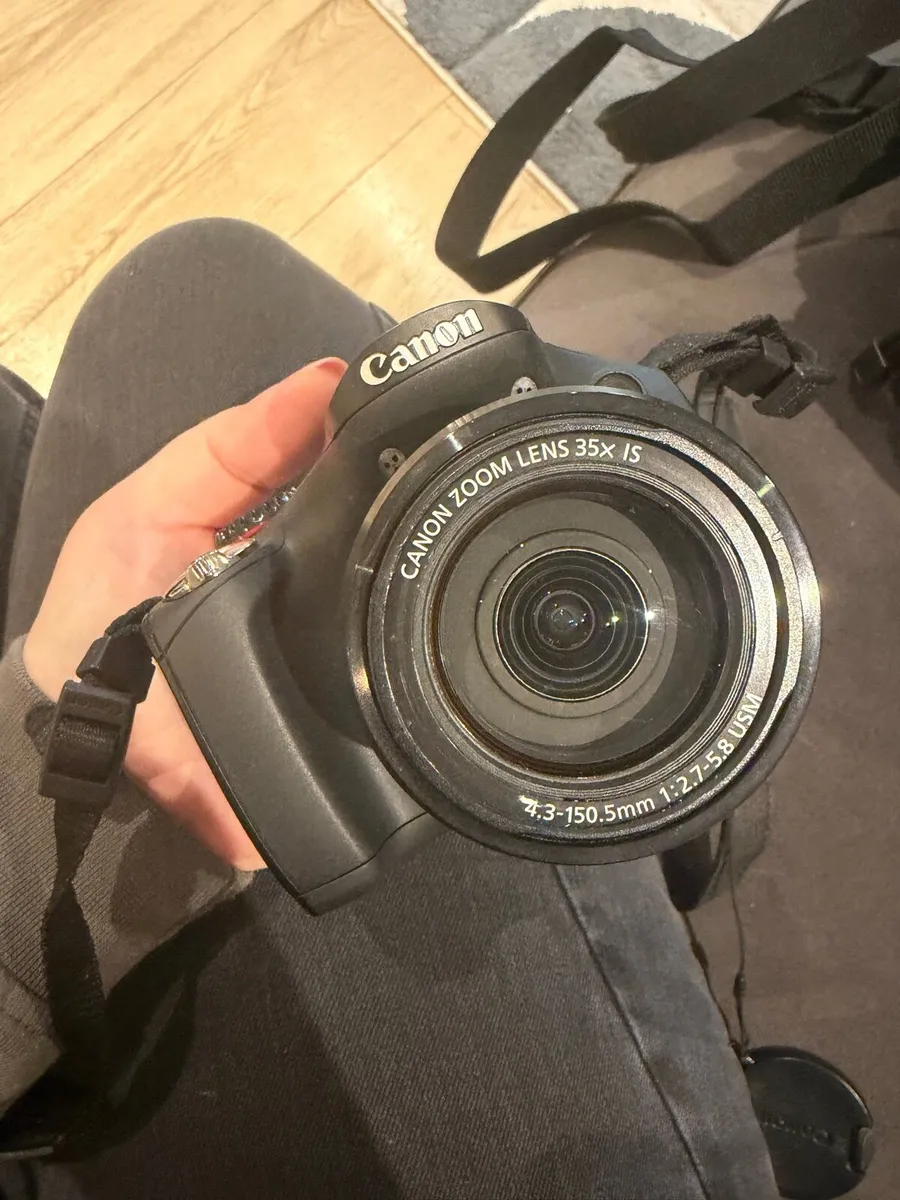Canon PowerShot Sx30 IS Camera-35x Zoom+ChargerBag - Image 1