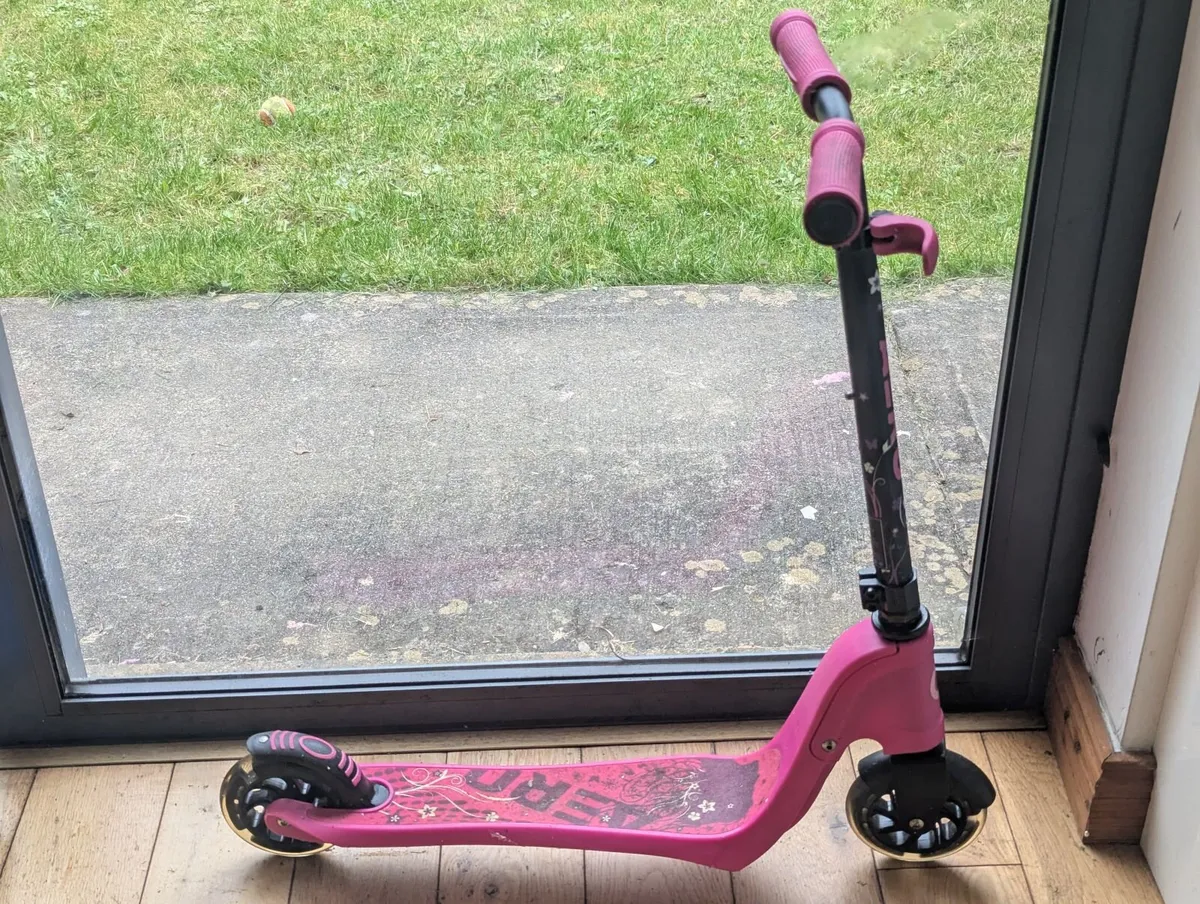 MGP Madd Gear Stunt Scooter - Pink/Black - Image 1