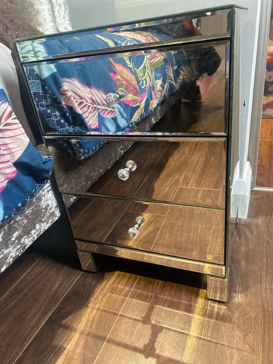 Mirrored Lockers - Image 1