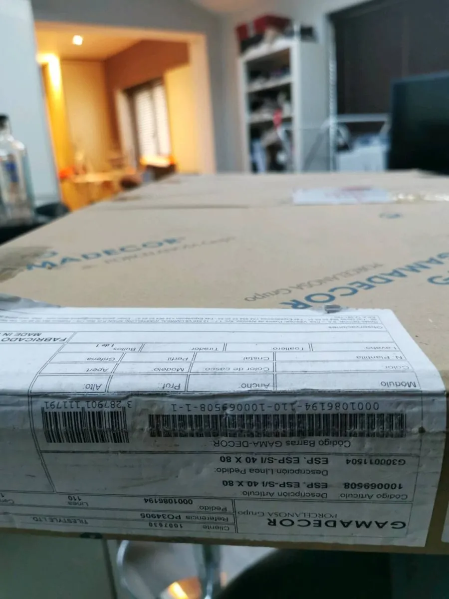 Porcelanosa bathroom mirror - Image 1