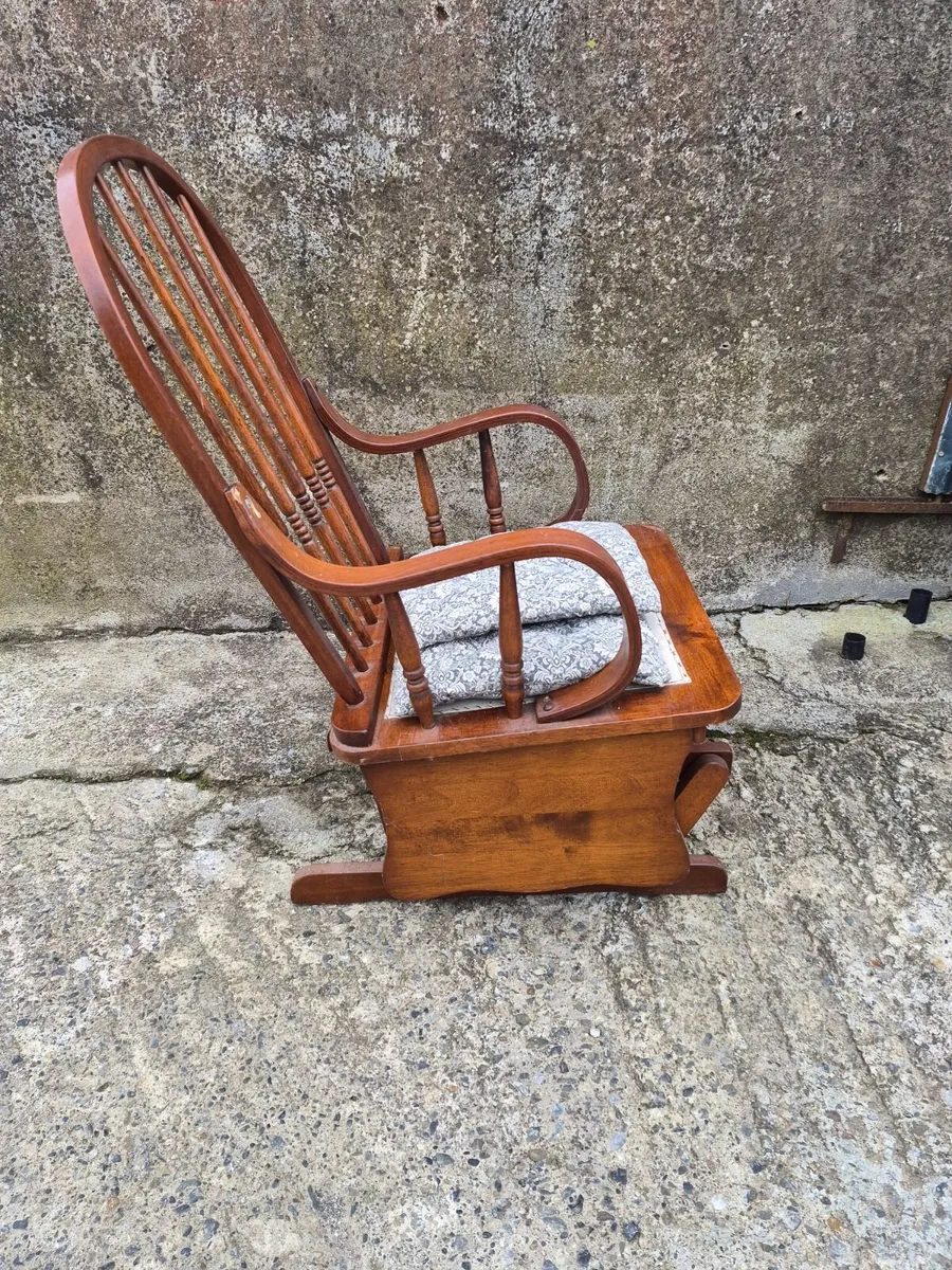 Rocking chair - Image 1