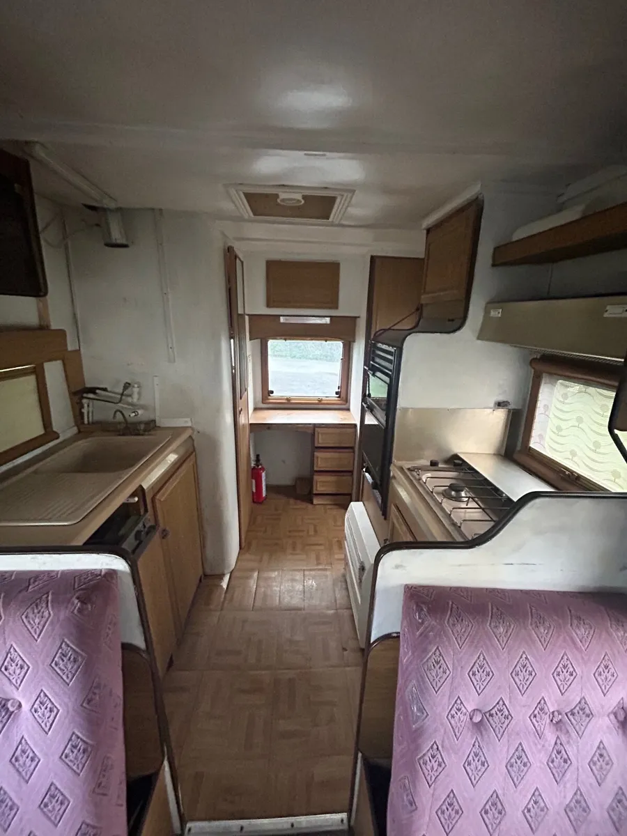 Camper Van - Image 4