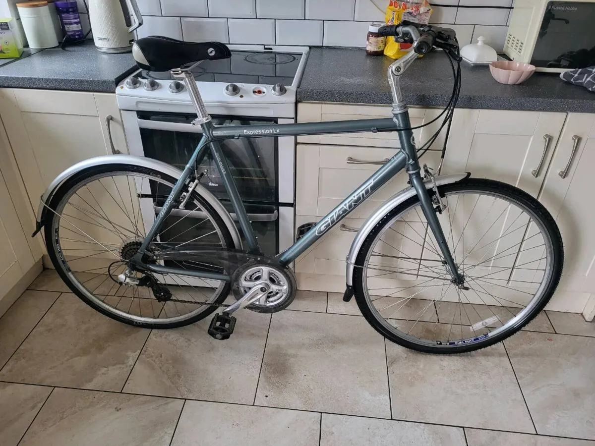 Mens bike xl like new - Image 2