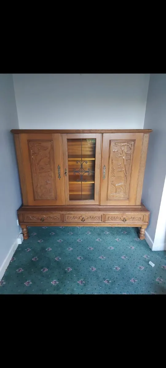 Antique style dresser