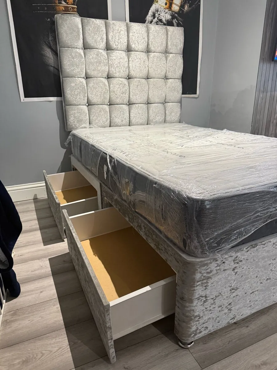 Small double bed and mattress - Image 2