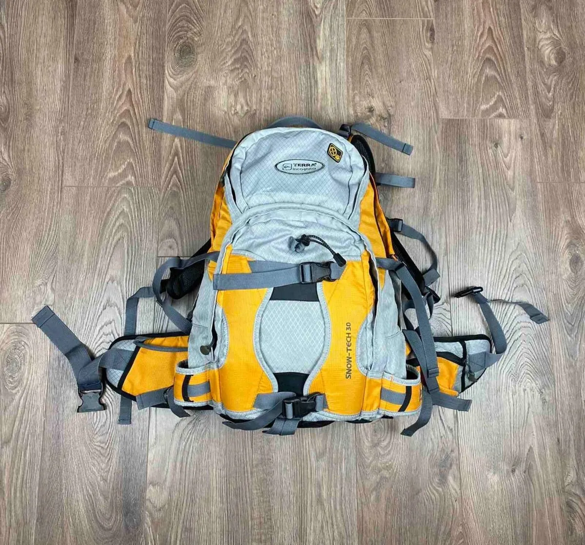 Backpack Terra Incognita 30L - Image 1