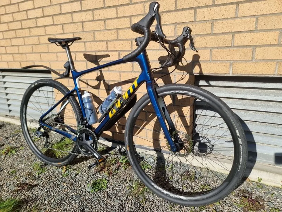 Giant Revolt Advanced 3 Bicycle - Image 1