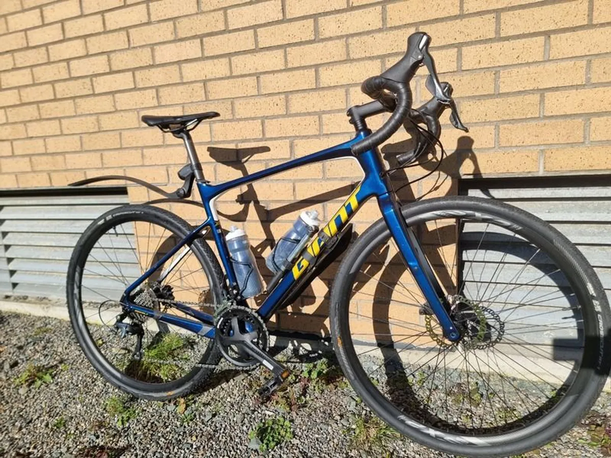 Giant Revolt Advanced 3 Bicycle - Image 2