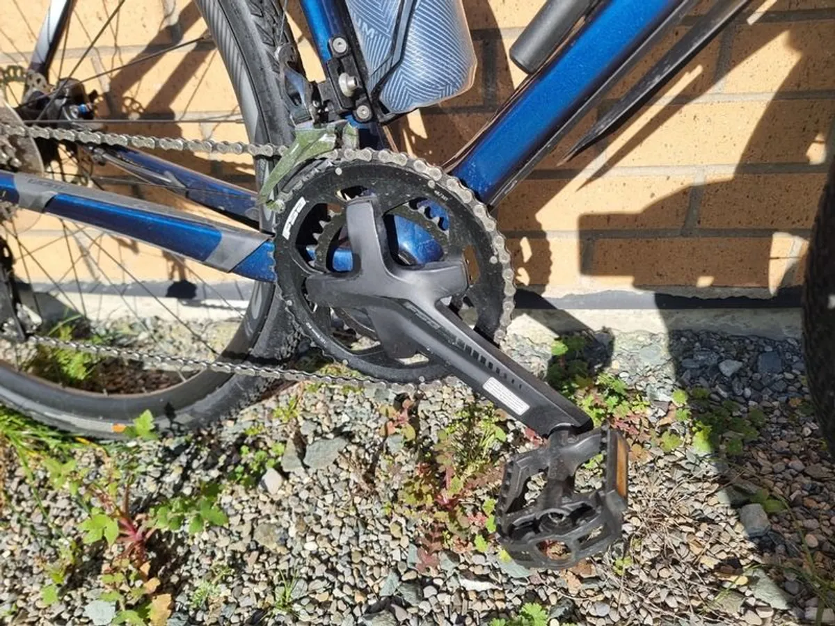 Giant Revolt Advanced 3 Bicycle - Image 4