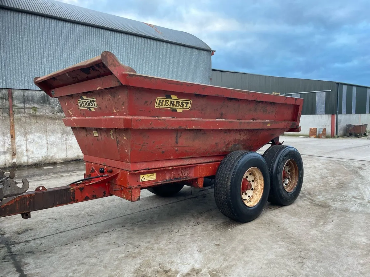 Dump trailer - Image 1