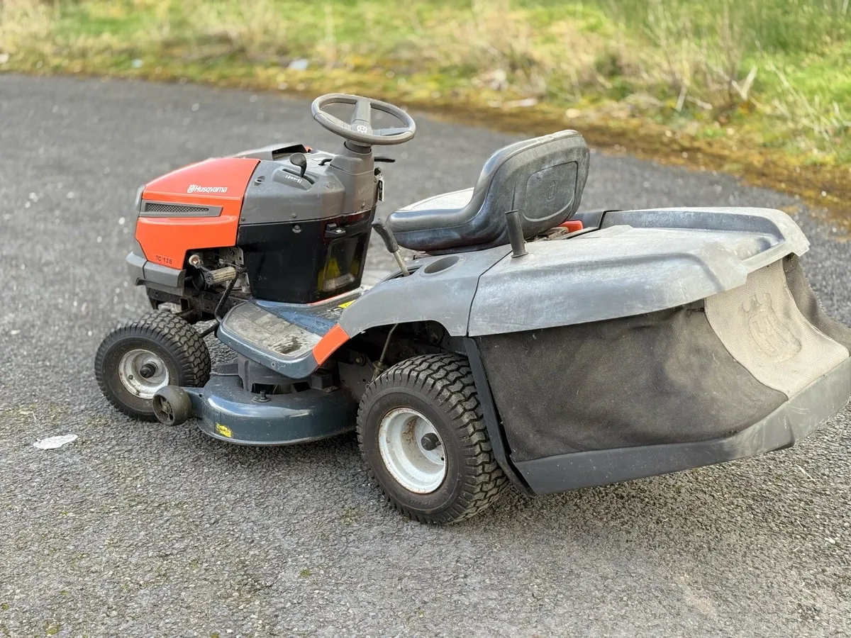 Husqvarna TC138 Lawnmower 17Hp Hydro - Image 3