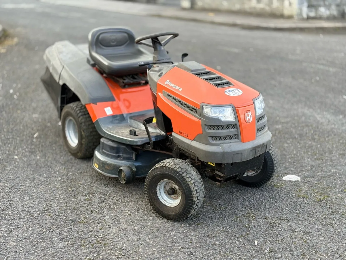 Husqvarna TC138 Lawnmower 17Hp Hydro - Image 4