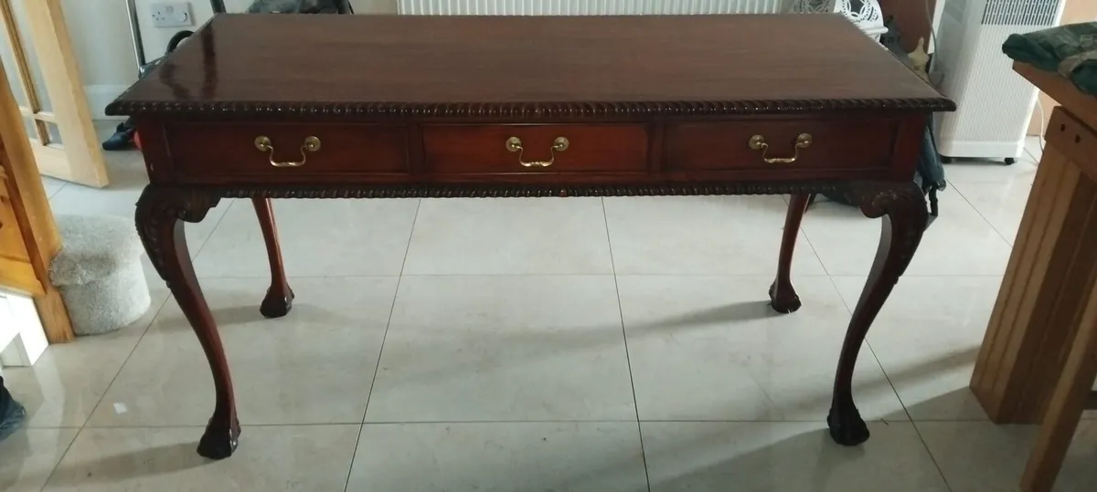 Chipendale style table - Image 3