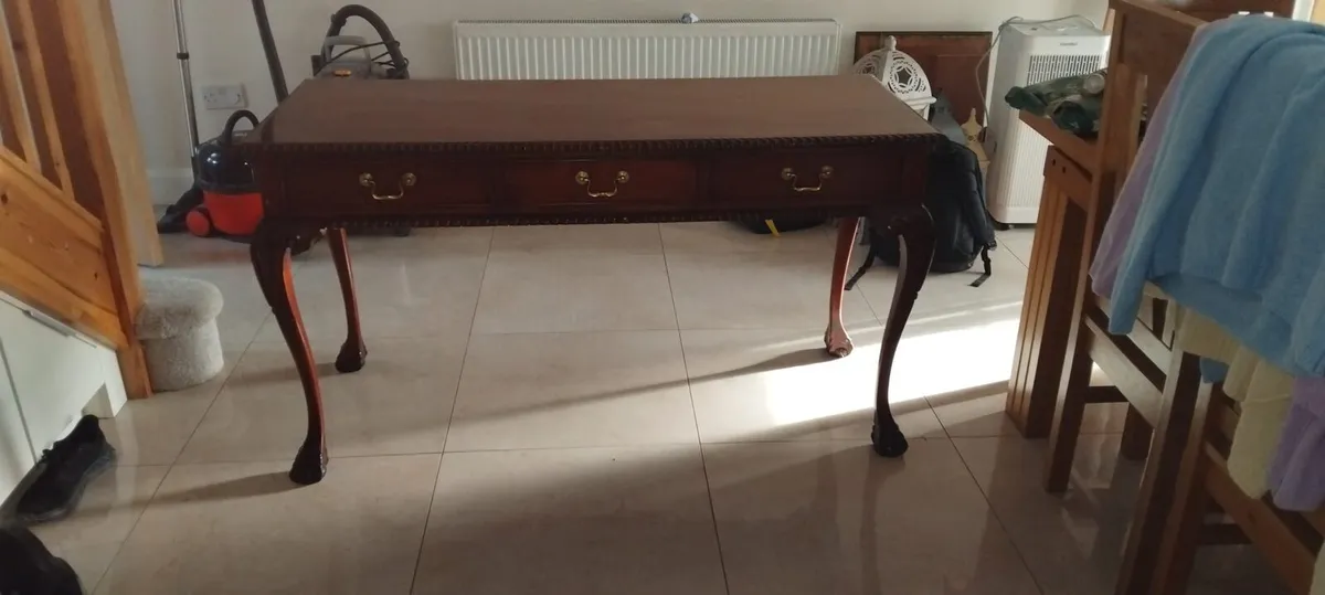 Chipendale style table - Image 1