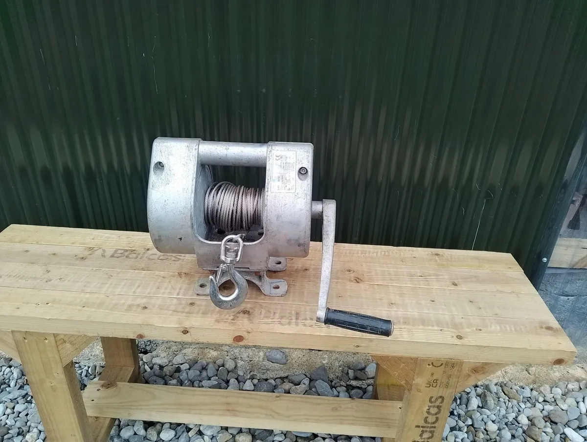 Winch - Image 1