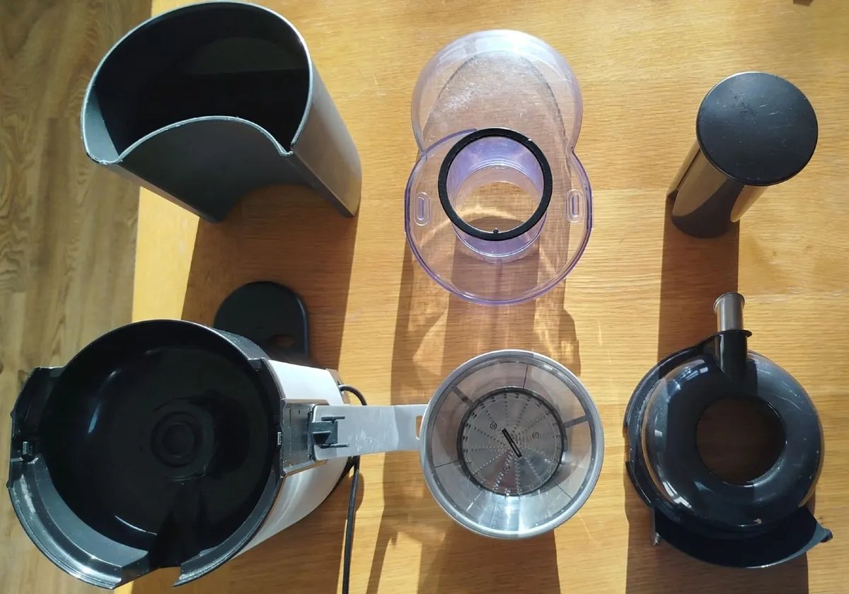 Philips juicer hr1861 - Excellent condition - Image 1