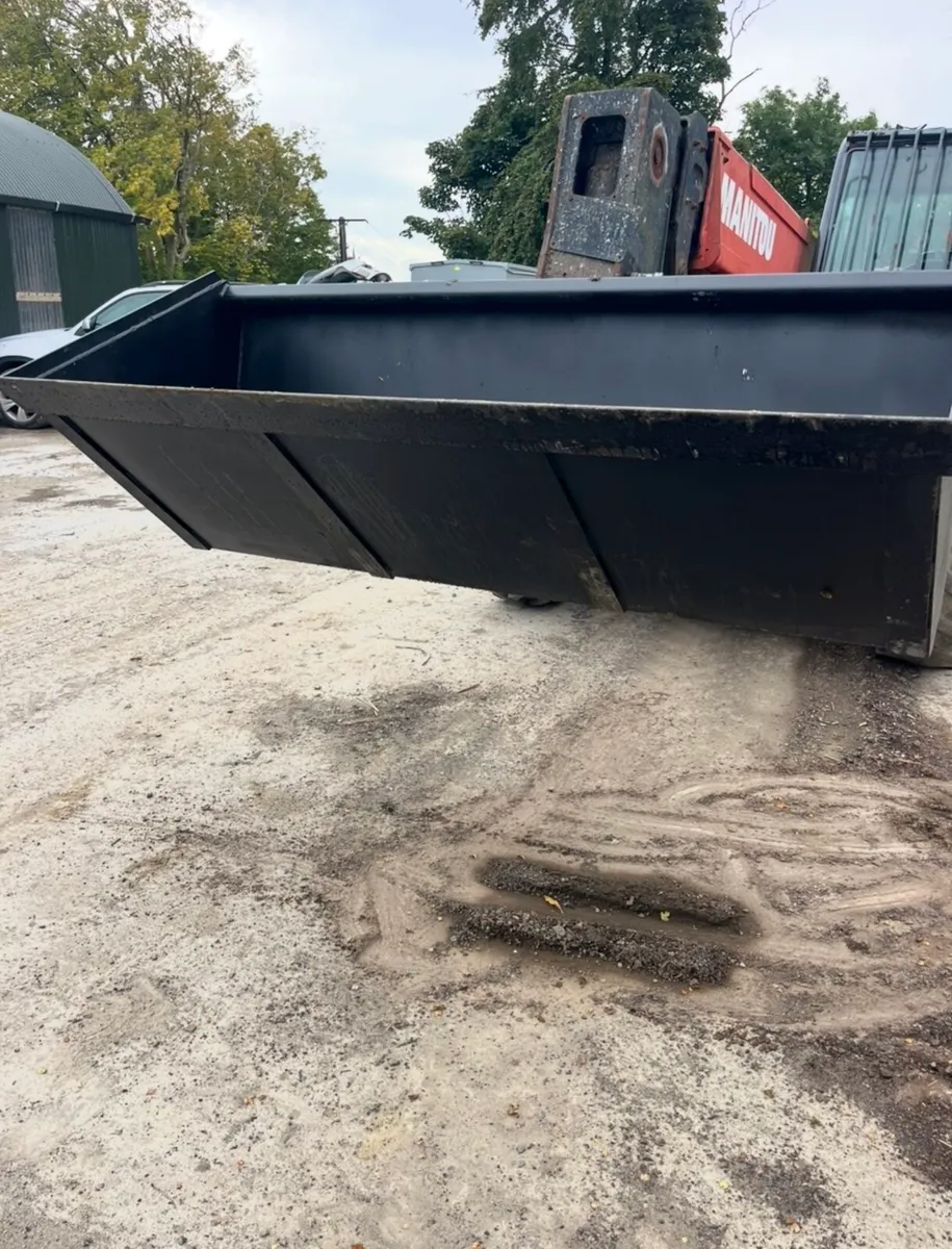 New Unused Manitou Bucket - Image 2