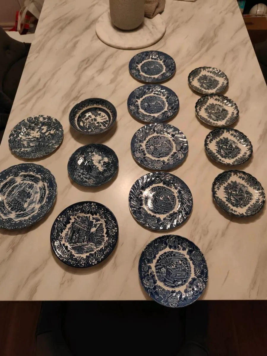 Vintage blue and white transferware porcelain item - Image 1