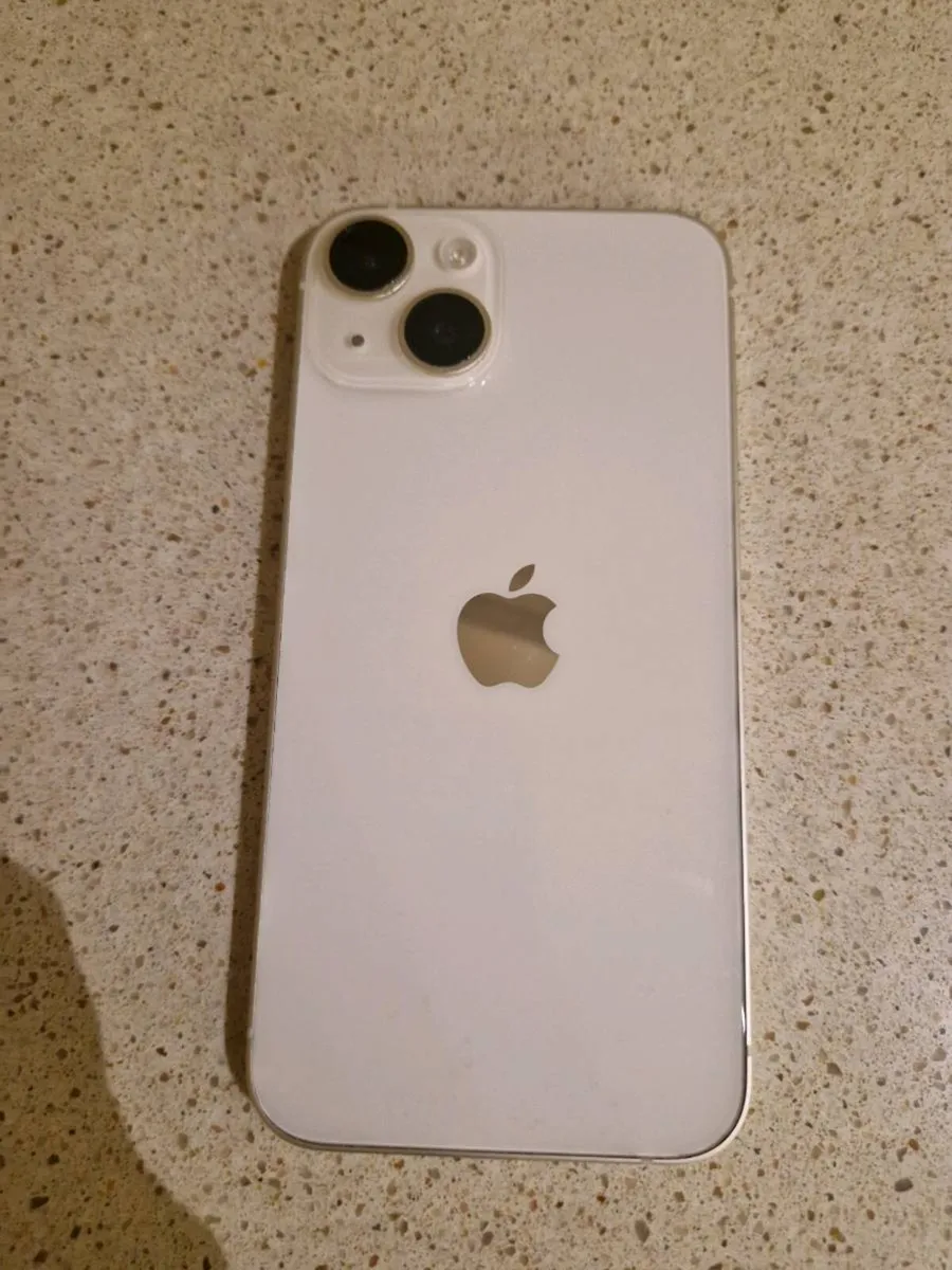 iPhone 14 - Image 3