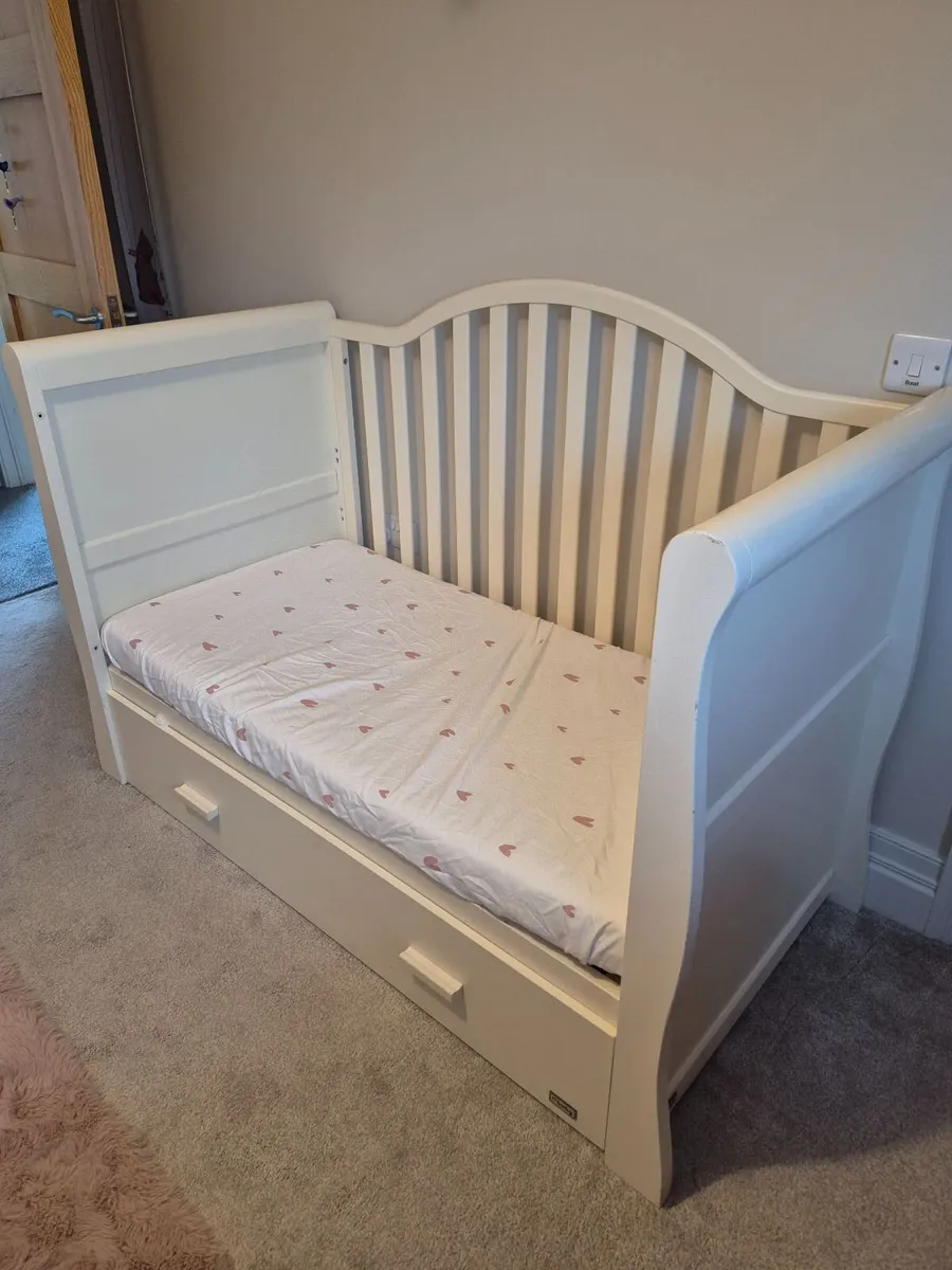 Oslo slay cotbed - Image 1