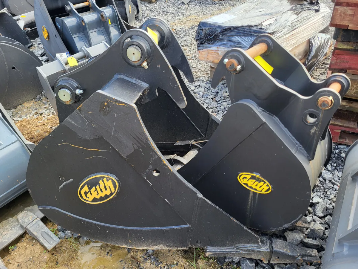 New 3ft Geith 65mm pin digging bucket - Image 1