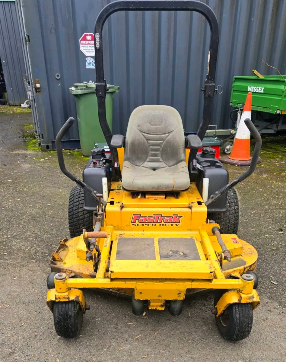 25HP HUSTLER ZERO TURN - Image 1